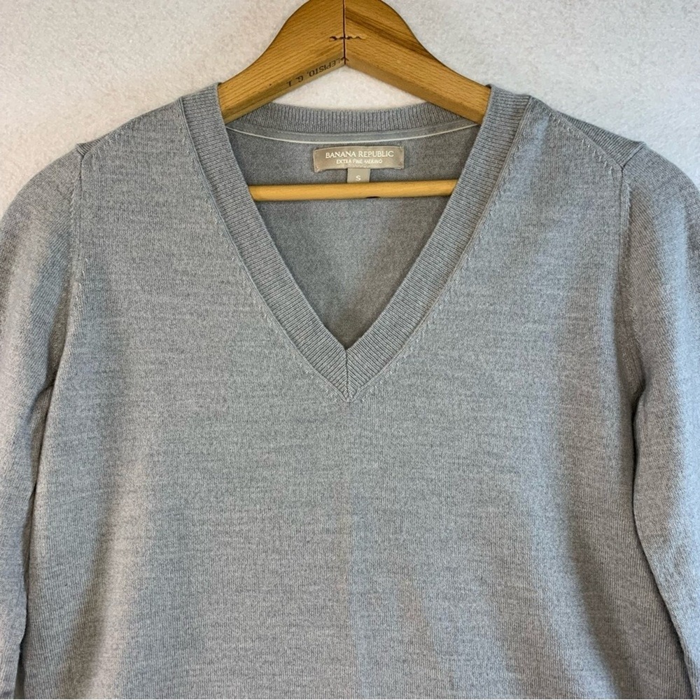 Banana Republic Women Merino Wool Blend V-neck Sweater Sz S Gray Preppy Academia